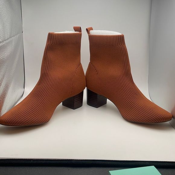 CUSHIONAIRE Women's Stretch Bootie SIZE 8 Brown - Picture 6 of 6